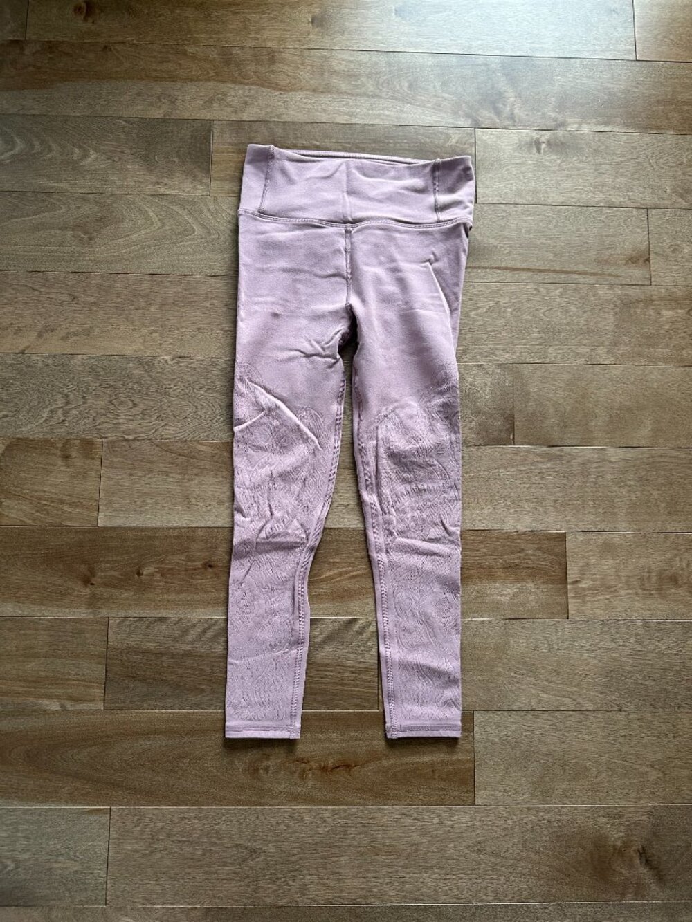 Lululemon Reveal Crop *Zen Expression in Vintage Mauve